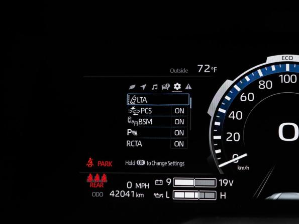 Toyota Tundra III с пробегом 2023 года, цена 9 890 000 рублей, 42041 км, offers.body_type.unknown, Автокод Объявления