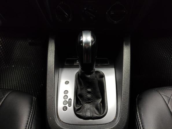 Volkswagen Jetta VI Рестайлинг с пробегом 2014 года, цена 1 070 000 рублей, 165605 км, седан, Автокод Объявления
