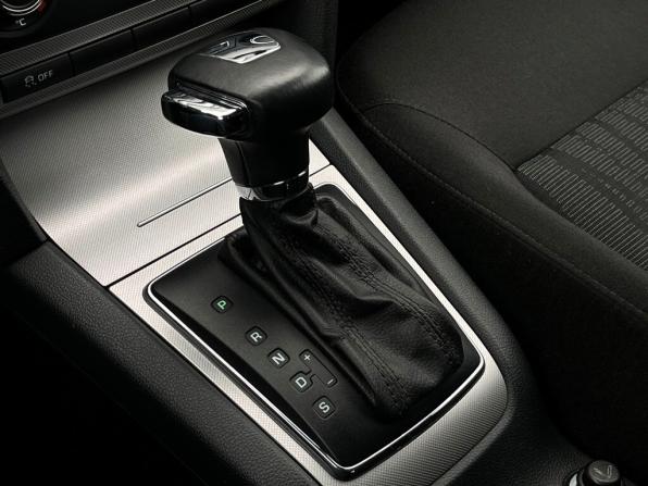 Skoda Octavia II (A5) Рестайлинг с пробегом 2012 года, цена 811 800 рублей, 205785 км, лифтбек, Автокод Объявления