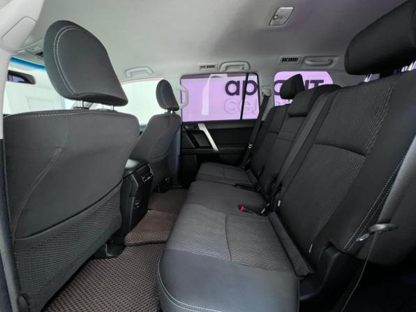 Toyota Land Cruiser Prado 150 Series Рестайлинг 2 с пробегом 2019 года, цена 4 950 000 рублей, 104000 км, внедорожник, Автокод Объявления