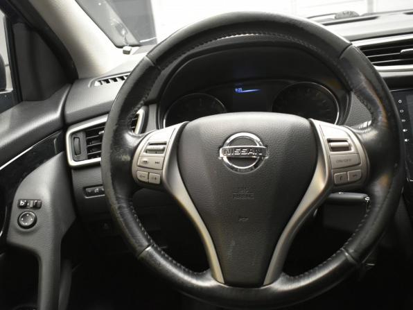 Nissan Qashqai II с пробегом 2018 года, цена 1 420 000 рублей, 220238 км, внедорожник, Автокод Объявления