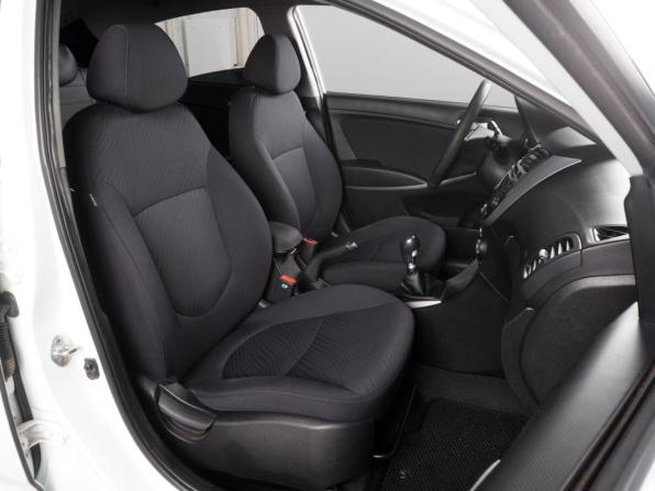 Hyundai Solaris I Рестайлинг с пробегом 2015 года, цена 1 065 000 рублей, 217179 км, седан, Автокод Объявления