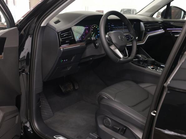 Volkswagen Touareg III Рестайлинг с пробегом 2025 года, цена 8 690 000 рублей, 30 км, внедорожник, Автокод Объявления