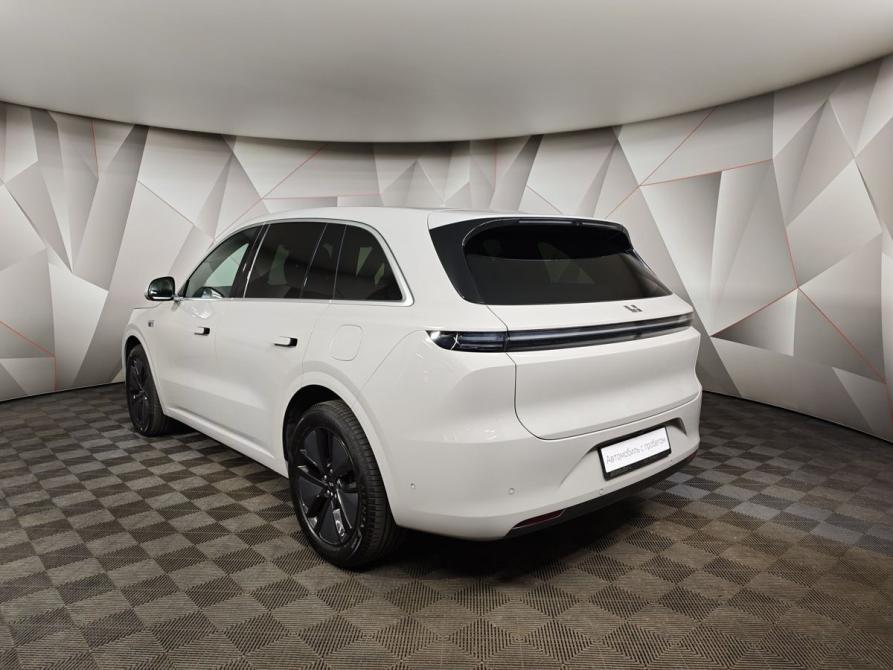Li Auto (Lixiang) L6 Москва  - изображение 4