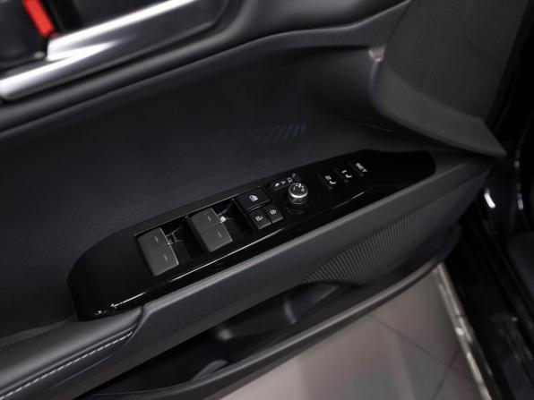 Toyota Camry IX (XV80) China Market с пробегом 2026 года, цена 4 400 000 рублей, 19 км, седан, Автокод Объявления