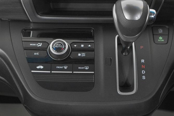 Honda Freed II Рестайлинг с пробегом 2021 года, цена 2 099 000 рублей, 47544 км, компактвэн, Автокод Объявления