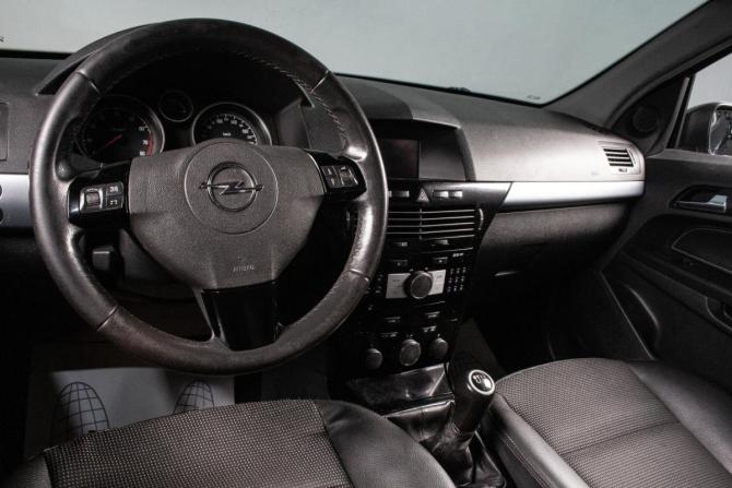Opel Astra H Рестайлинг с пробегом 2008 года, цена 399 000 рублей, 259000 км, хэтчбек, Автокод Объявления