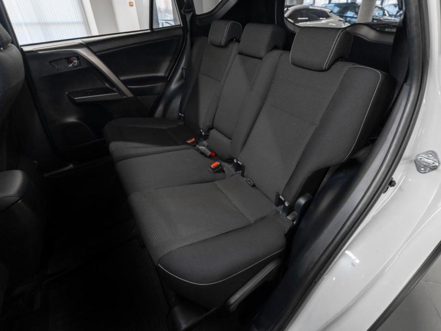Toyota RAV4 IV (XA40) Рестайлинг Москва  - изображение 12