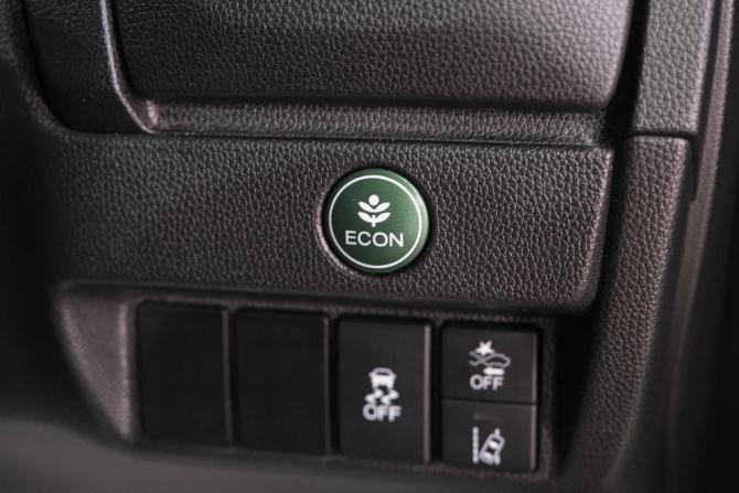 Honda Fit III Рестайлинг с пробегом 2019 года, цена 1 289 000 рублей, 63000 км, хэтчбек, Автокод Объявления