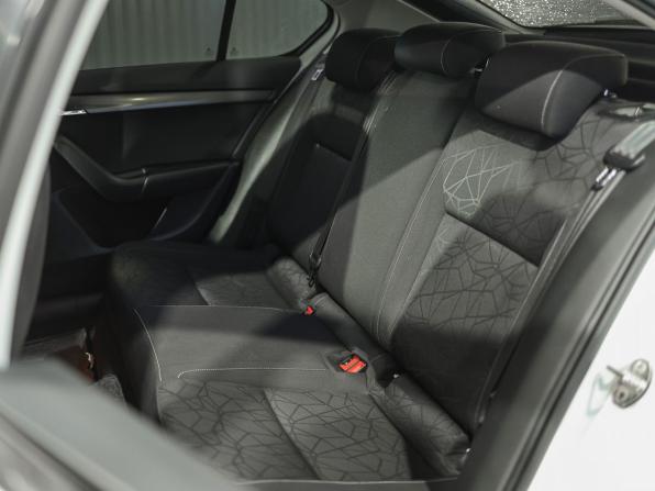 Skoda Octavia III (A7) Рестайлинг с пробегом 2019 года, цена 1 699 000 рублей, 90584 км, лифтбек, Автокод Объявления