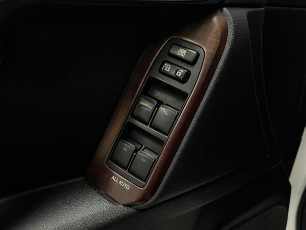 Toyota Land Cruiser Prado 150 Series Рестайлинг 1 с пробегом 2014 года, цена 3 780 000 рублей, 307833 км, внедорожник, Автокод Объявления