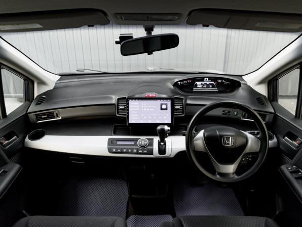 Honda Freed I Рестайлинг 2 с пробегом 2015 года, цена 1 250 000 рублей, 172571 км, компактвэн, Автокод Объявления