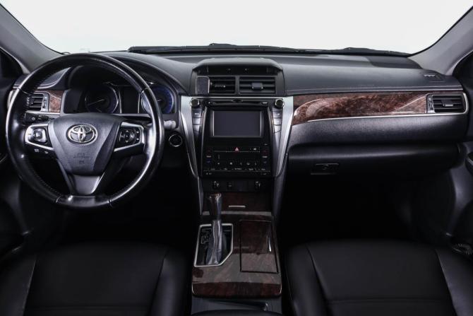 Toyota Camry VII (XV50) Рестайлинг с пробегом 2017 года, цена 2 399 000 рублей, 113000 км, седан, Автокод Объявления