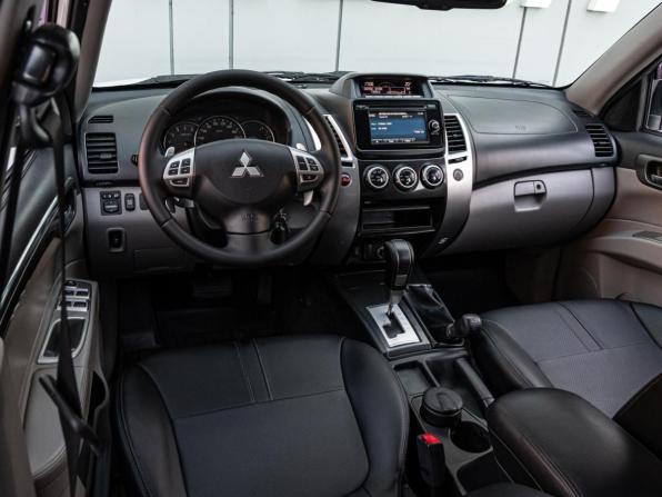 Mitsubishi Pajero Sport II Рестайлинг с пробегом 2015 года, цена 2 340 000 рублей, 107308 км, внедорожник, Автокод Объявления