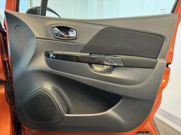 Renault Kaptur I с пробегом 2017 года, цена 1 179 000 рублей, 194742 км, внедорожник, Автокод Объявления