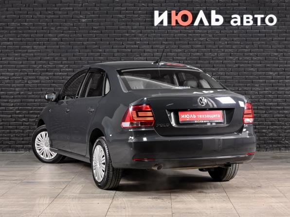 Volkswagen Polo V Рестайлинг с пробегом 2017 года, цена 1 250 000 рублей, 38204 км, седан, Автокод Объявления