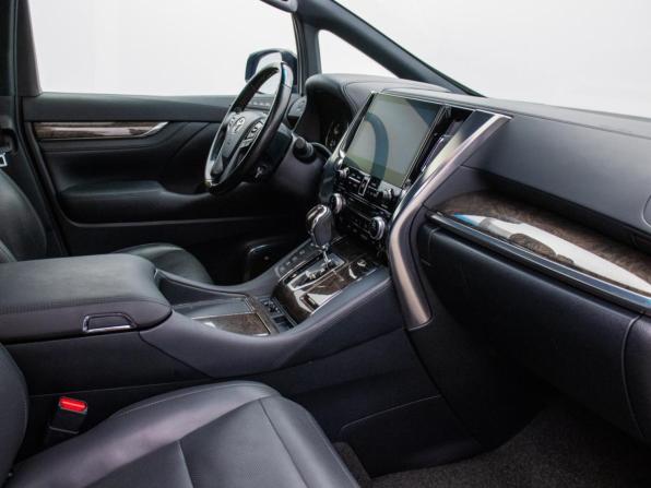 Toyota Alphard III Рестайлинг с пробегом 2021 года, цена 6 750 000 рублей, 65956 км, минивэн, Автокод Объявления