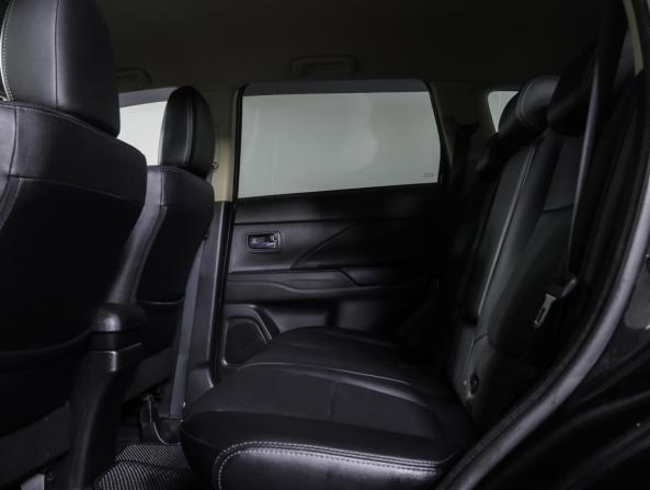 Mitsubishi Outlander III Рестайлинг 3 с пробегом 2018 года, цена 2 140 000 рублей, 146930 км, внедорожник, Автокод Объявления