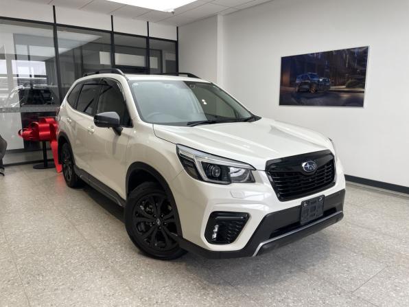 Subaru Forester V с пробегом 2021 года, цена 3 390 000 рублей, 13640 км, внедорожник, Автокод Объявления