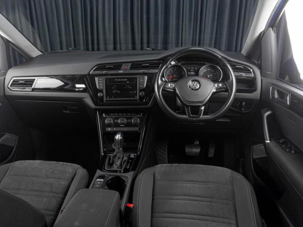 Volkswagen Touran II с пробегом 2015 года, цена 1 399 000 рублей, 111791 км, компактвэн, Автокод Объявления