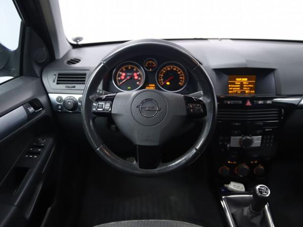 Opel Astra H Рестайлинг с пробегом 2011 года, цена 550 000 рублей, 242063 км, хэтчбек, Автокод Объявления