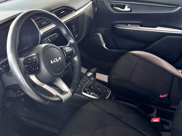 Kia Rio IV Рестайлинг с пробегом 2022 года, цена 2 050 000 рублей, 54400 км, хэтчбек, Автокод Объявления