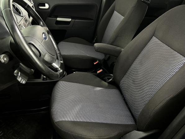 Ford Fusion I Рестайлинг с пробегом 2007 года, цена 550 000 рублей, 204234 км, хэтчбек, Автокод Объявления