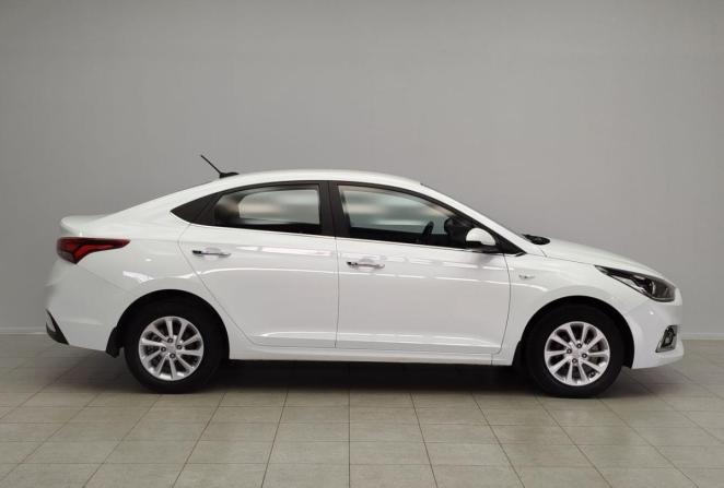Hyundai Solaris II с пробегом 2018 года, цена 1 490 000 рублей, 58840 км, седан, Автокод Объявления