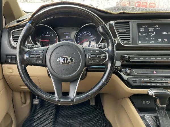 Kia Carnival III с пробегом 2018 года, цена 2 590 000 рублей, 132113 км, минивэн, Автокод Объявления