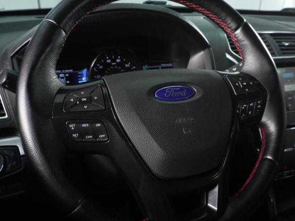 Ford Explorer V Рестайлинг с пробегом 2017 года, цена 2 950 000 рублей, 195173 км, внедорожник, Автокод Объявления