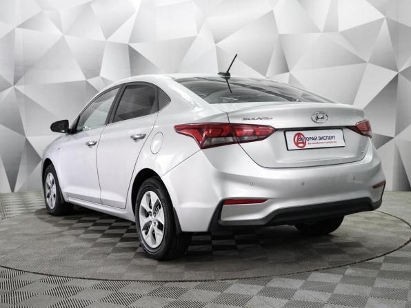 Hyundai Solaris II с пробегом 2018 года, цена 1 295 000 рублей, 114715 км, седан, Автокод Объявления