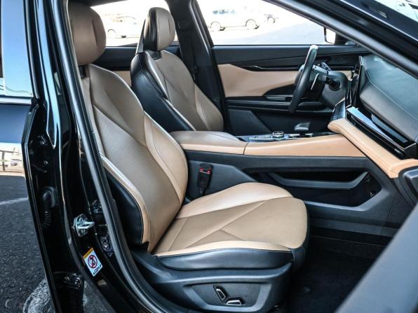 Changan UNI-V I с пробегом 2022 года, цена 2 199 000 рублей, 30456 км, лифтбек, Автокод Объявления
