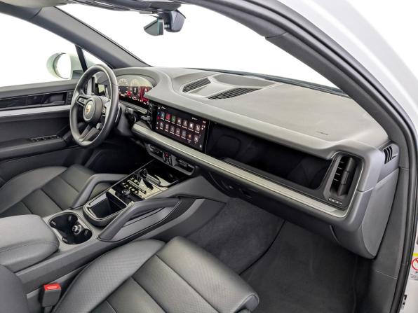 Porsche Cayenne III Рестайлинг с пробегом 2024 года, цена 12 250 000 рублей, 27633 км, внедорожник, Автокод Объявления