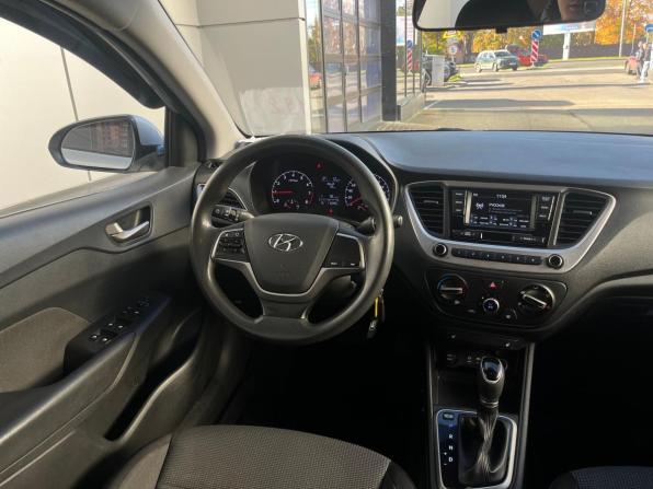 Hyundai Solaris II с пробегом 2018 года, цена 1 249 000 рублей, 116000 км, седан, Автокод Объявления
