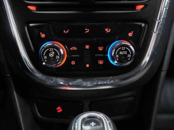 Opel Mokka I с пробегом 2014 года, цена 1 262 000 рублей, 69262 км, внедорожник, Автокод Объявления