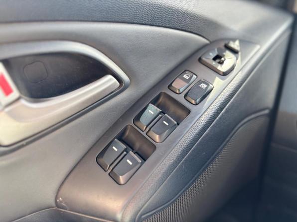 Hyundai ix35 I с пробегом 2010 года, цена 900 000 рублей, 278674 км, внедорожник, Автокод Объявления