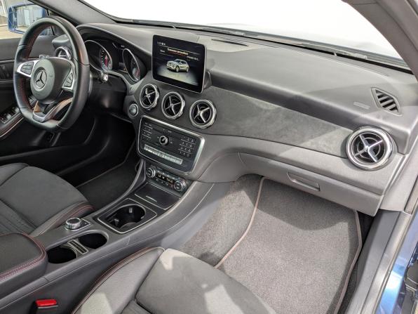 Mercedes-Benz GLA I (X156) Рестайлинг с пробегом 2019 года, цена 2 650 000 рублей, 49821 км, внедорожник, Автокод Объявления