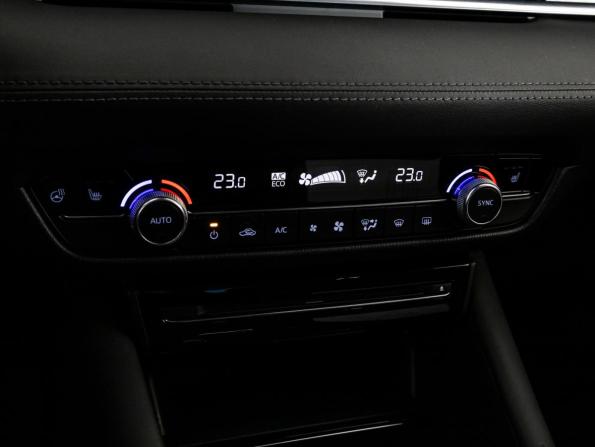 Mazda 6 III (GJ) Рестайлинг 2 с пробегом 2022 года, цена 2 899 000 рублей, 93765 км, седан, Автокод Объявления