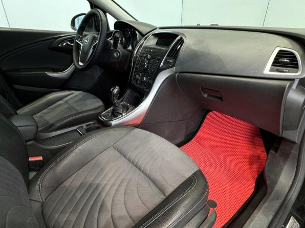 Opel Astra J Рестайлинг с пробегом 2012 года, цена 810 000 рублей, 193965 км, седан, Автокод Объявления