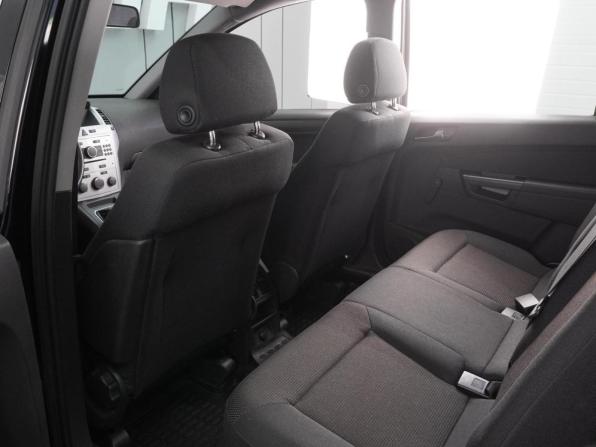 Opel Zafira B Рестайлинг с пробегом 2011 года, цена 1 220 000 рублей, 28106 км, компактвэн, Автокод Объявления