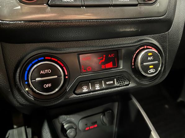 Kia Rio III с пробегом 2013 года, цена 940 000 рублей, 89380 км, седан, Автокод Объявления