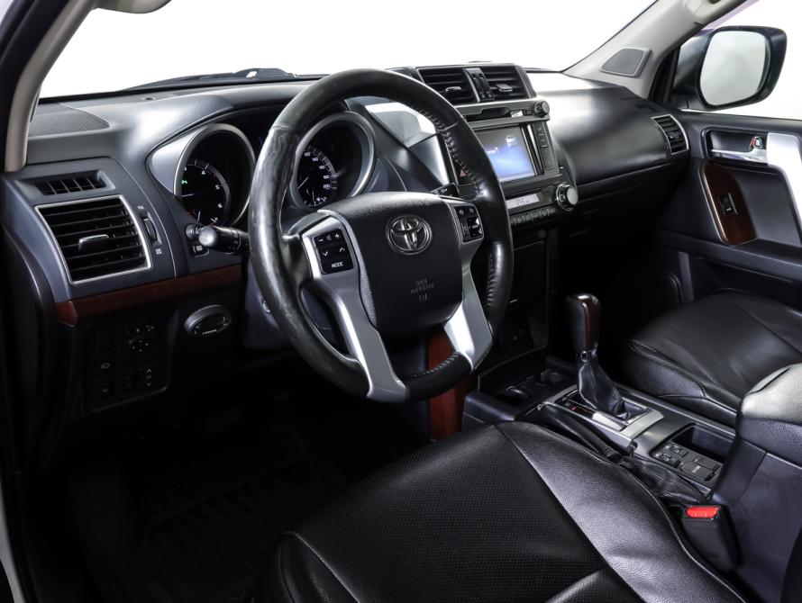 Toyota Land Cruiser Prado 150 Series Рестайлинг 1 Москва  - изображение 13