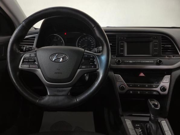 Hyundai Elantra VI (AD) с пробегом 2018 года, цена 1 495 000 рублей, 118061 км, седан, Автокод Объявления