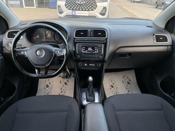 Volkswagen Polo V Рестайлинг с пробегом 2017 года, цена 1 155 000 рублей, 132000 км, седан, Автокод Объявления
