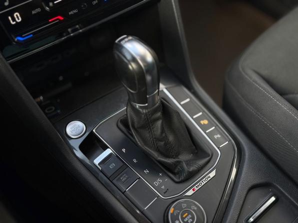 Volkswagen Tiguan II с пробегом 2019 года, цена 2 429 000 рублей, 121554 км, внедорожник, Автокод Объявления