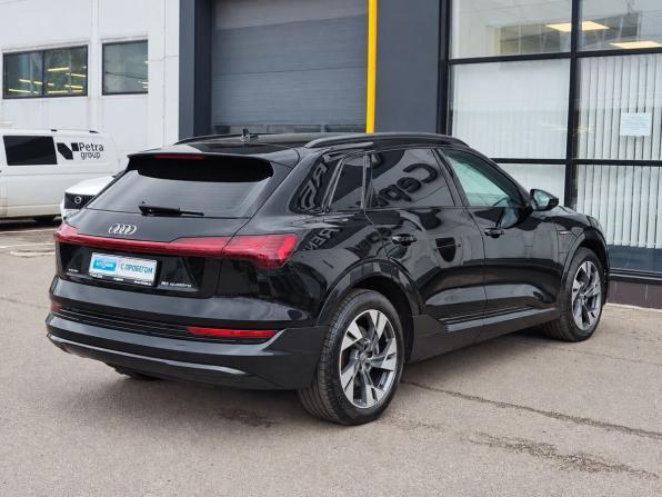 Audi e-tron I с пробегом 2020 года, цена 3 940 000 рублей, 87208 км, внедорожник, Автокод Объявления