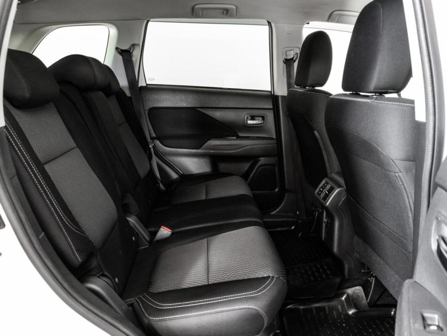 Mitsubishi Outlander III Рестайлинг 3 Санкт-Петербург  - изображение 19