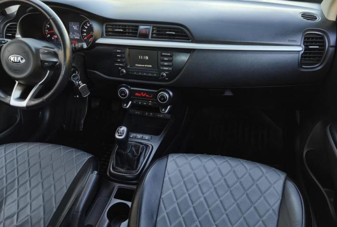 Kia Rio III Рестайлинг с пробегом 2017 года, цена 1 370 000 рублей, 68800 км, седан, Автокод Объявления