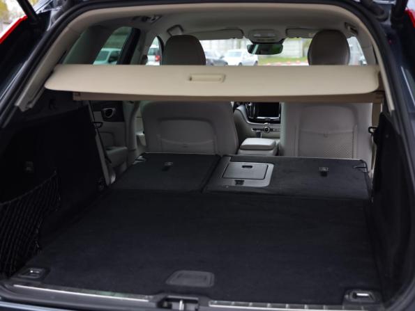 Volvo XC60 II Рестайлинг с пробегом 2021 года, цена 4 399 000 рублей, 101000 км, внедорожник, Автокод Объявления