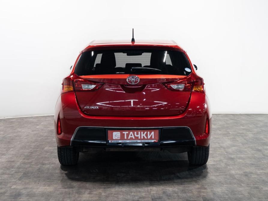 Toyota Auris II Чита  - изображение 4